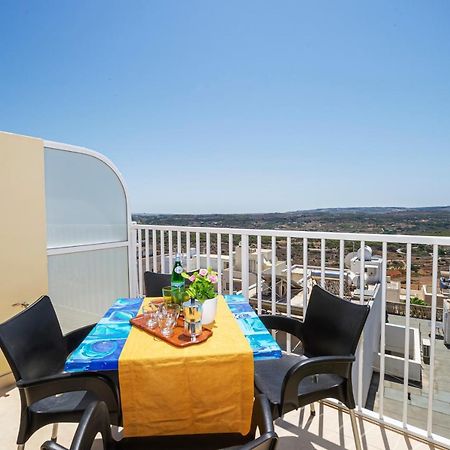 Summer Breeze Apartment With Panoramic Terrace - By Getawaysmalta Mellieħa Eksteriør bilde