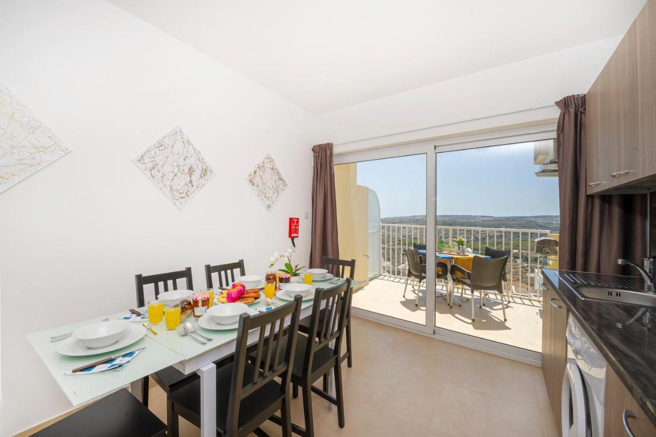 Summer Breeze Apartment With Panoramic Terrace - By Getawaysmalta Mellieħa Eksteriør bilde