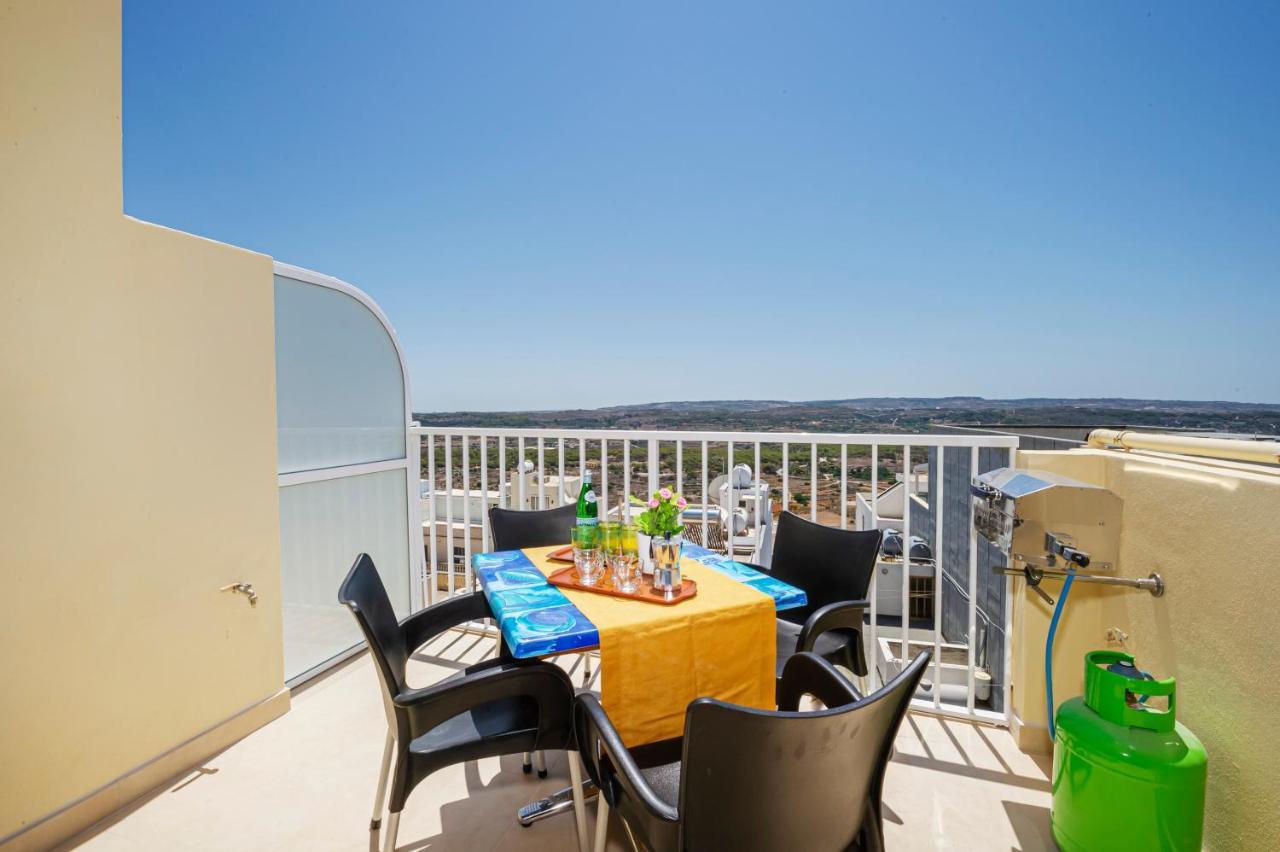 Summer Breeze Apartment With Panoramic Terrace - By Getawaysmalta Mellieħa Eksteriør bilde