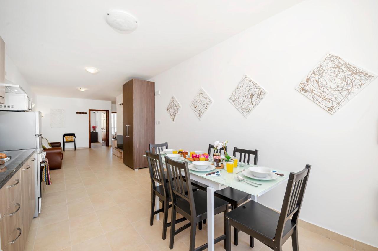 Summer Breeze Apartment With Panoramic Terrace - By Getawaysmalta Mellieħa Eksteriør bilde