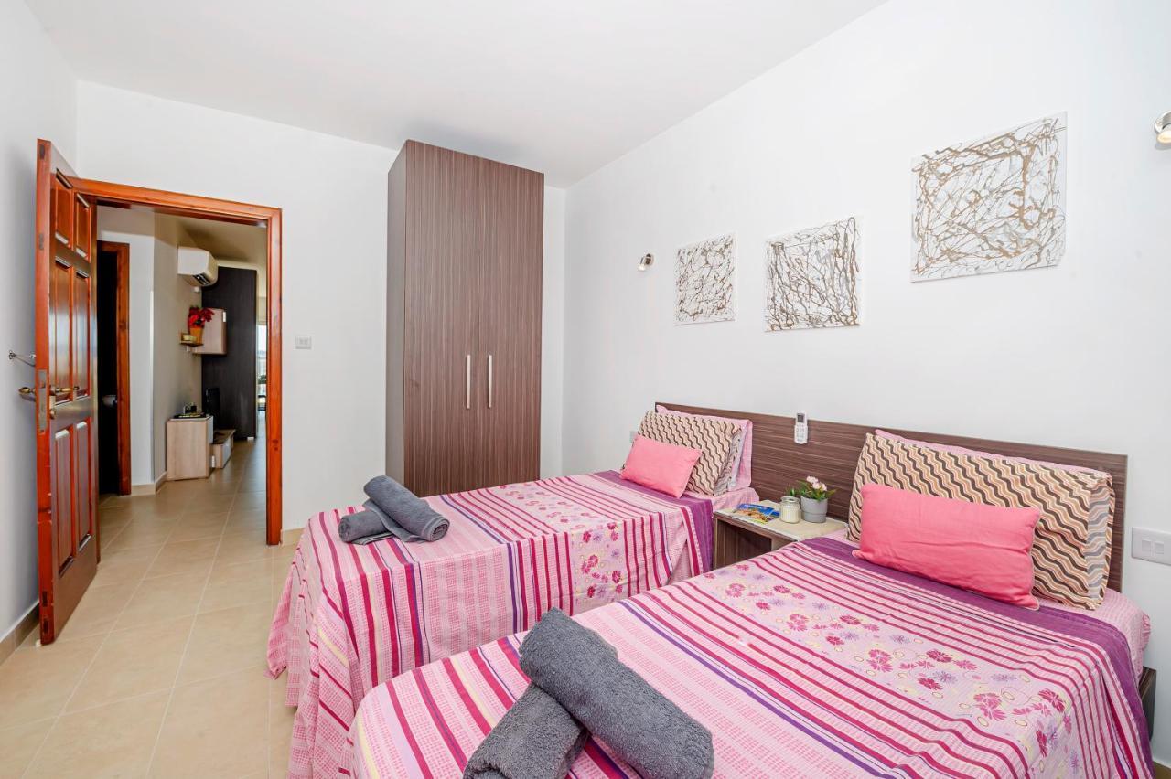 Summer Breeze Apartment With Panoramic Terrace - By Getawaysmalta Mellieħa Eksteriør bilde
