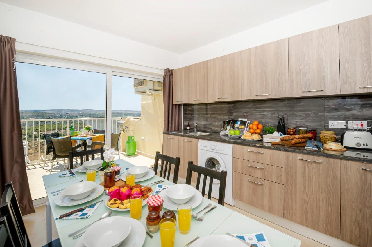 Summer Breeze Apartment With Panoramic Terrace - By Getawaysmalta Mellieħa Eksteriør bilde