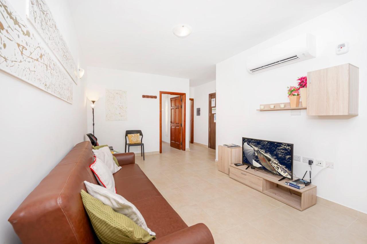 Summer Breeze Apartment With Panoramic Terrace - By Getawaysmalta Mellieħa Eksteriør bilde